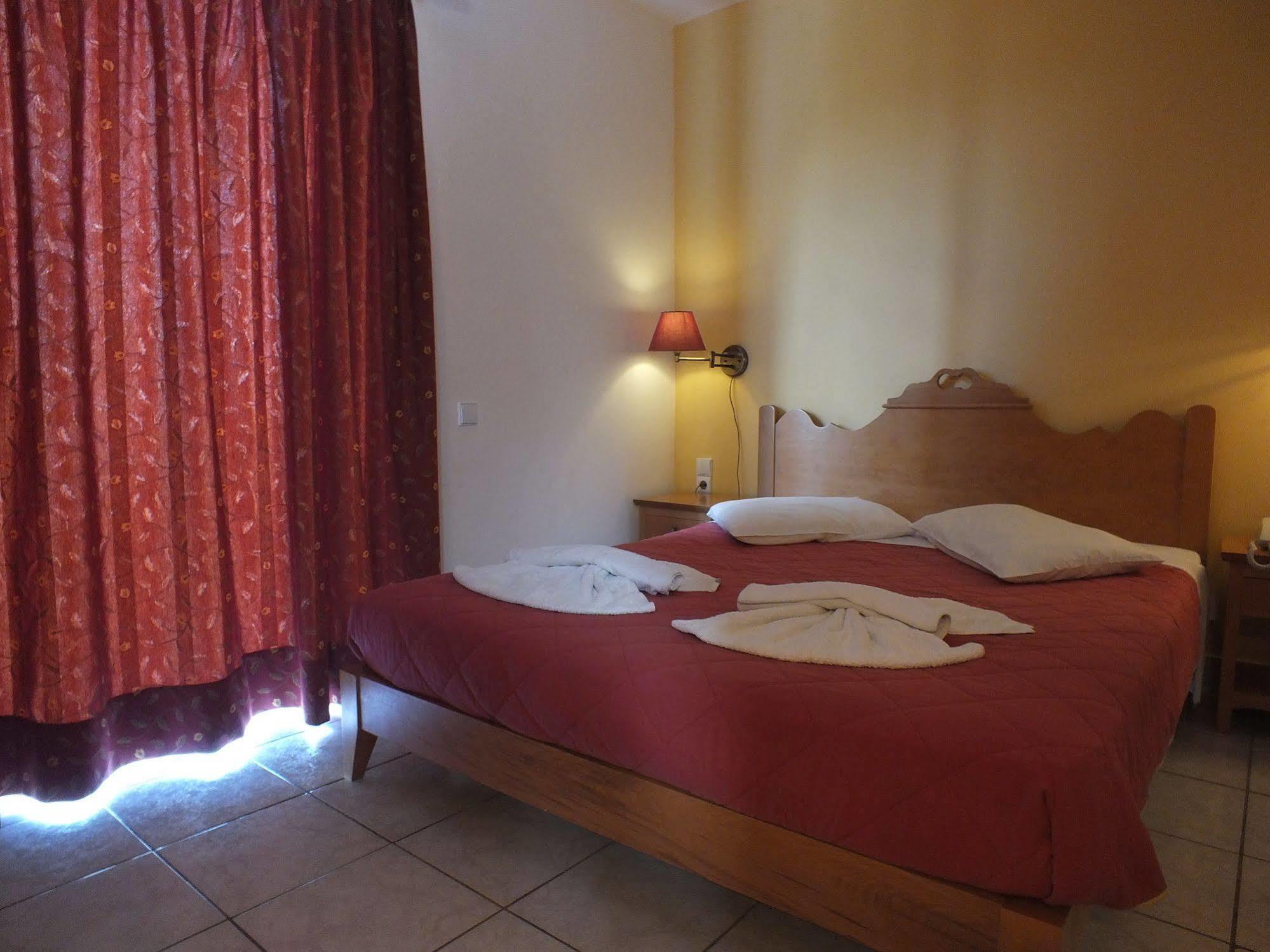 Golden Villas - Hotel Apartments & Villas Χερσόνησος Εξωτερικό φωτογραφία